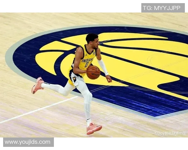 布伦森失误被断哈里伯顿迅速反击完成精彩暴扣