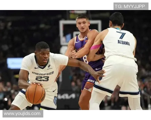 NBA常规赛:莫兰特28+8+7准绝杀灰熊射日 布克32分丢反绝杀三分 NBA常规赛:莫兰特28+8+7准绝杀灰熊射日 布克32分丢反绝杀三分