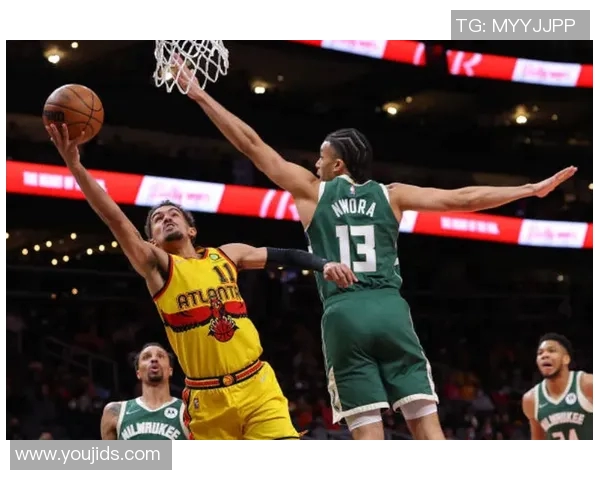 何方人也！老鹰基顿·华莱士过半场 踩着logo扔进打板压哨三分