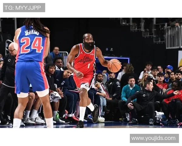 NBA爆冷！快船98-92击败活塞，伦纳德26分哈登19+7+7救主